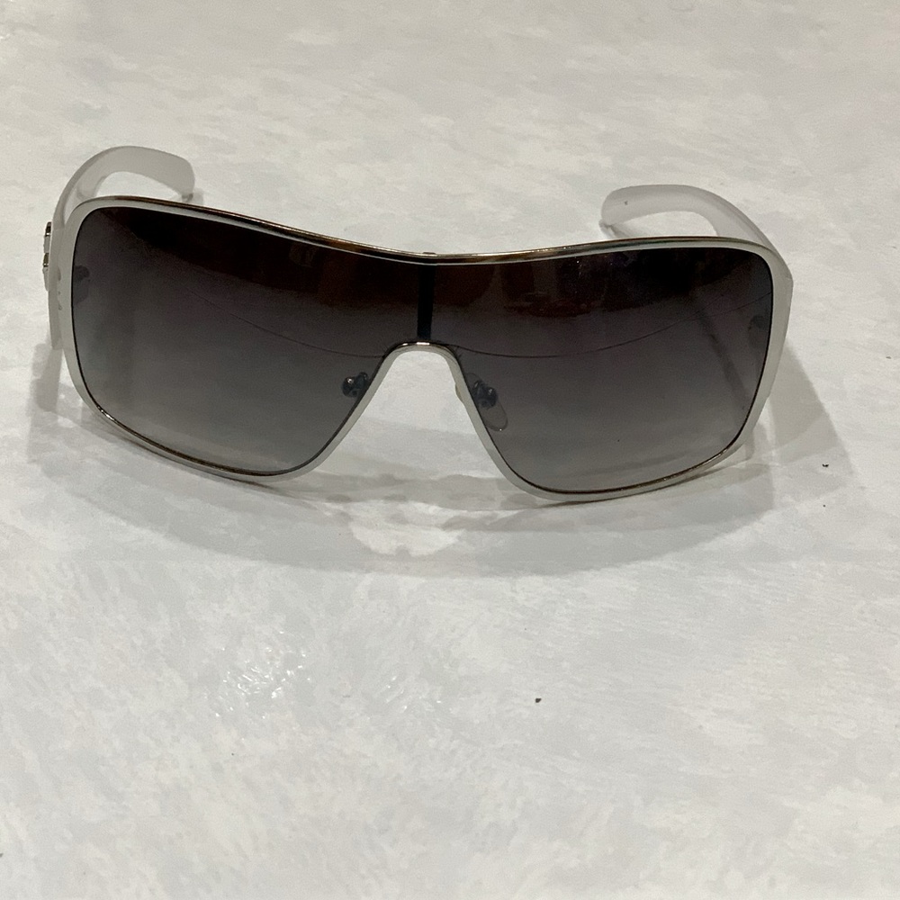 GUESS Sunglasses